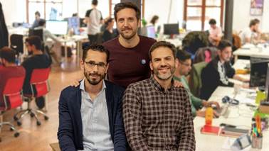 Chema Roldán (CTO), Luis García (CMO) y Juan Rubio (CEO), fundadores de la herramienta para crear contenidos interactivos Genial.ly.